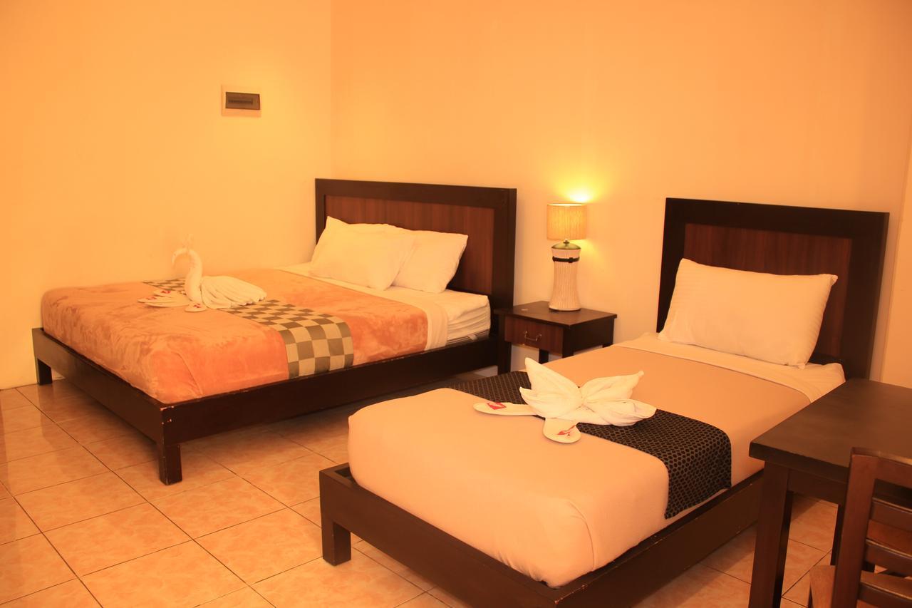 Imerex Plaza Hotel Angeles Exterior photo